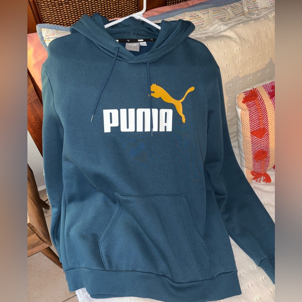 PUMA hoodie . Excellent used condition!!